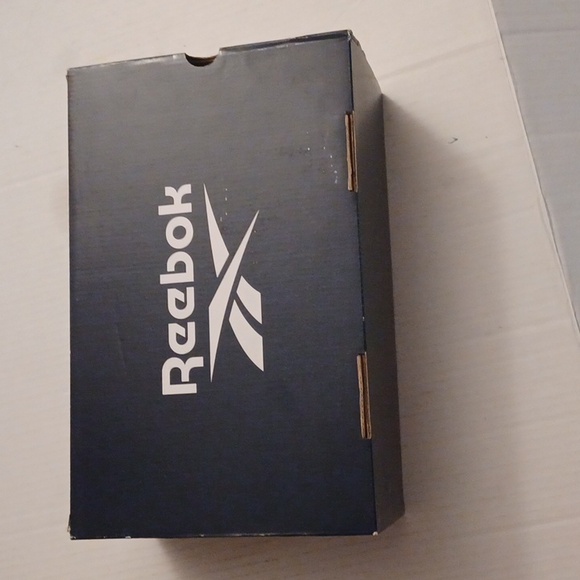 New Athletic Work Shoes - Reebok - Size 6.5 W (Men) - Picture 14 of 14